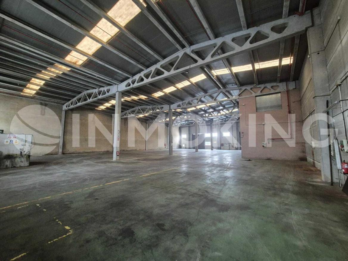 Foto de la propiedad Nave industrial en alquiler primera línea de la Pista de Silla 